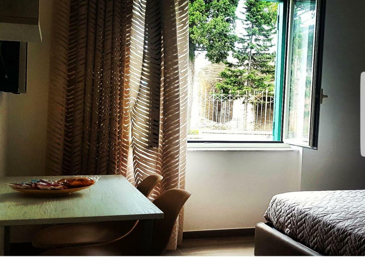 Dimora Flegrea Room & Breakfast Pozzuoli Eksteriør billede